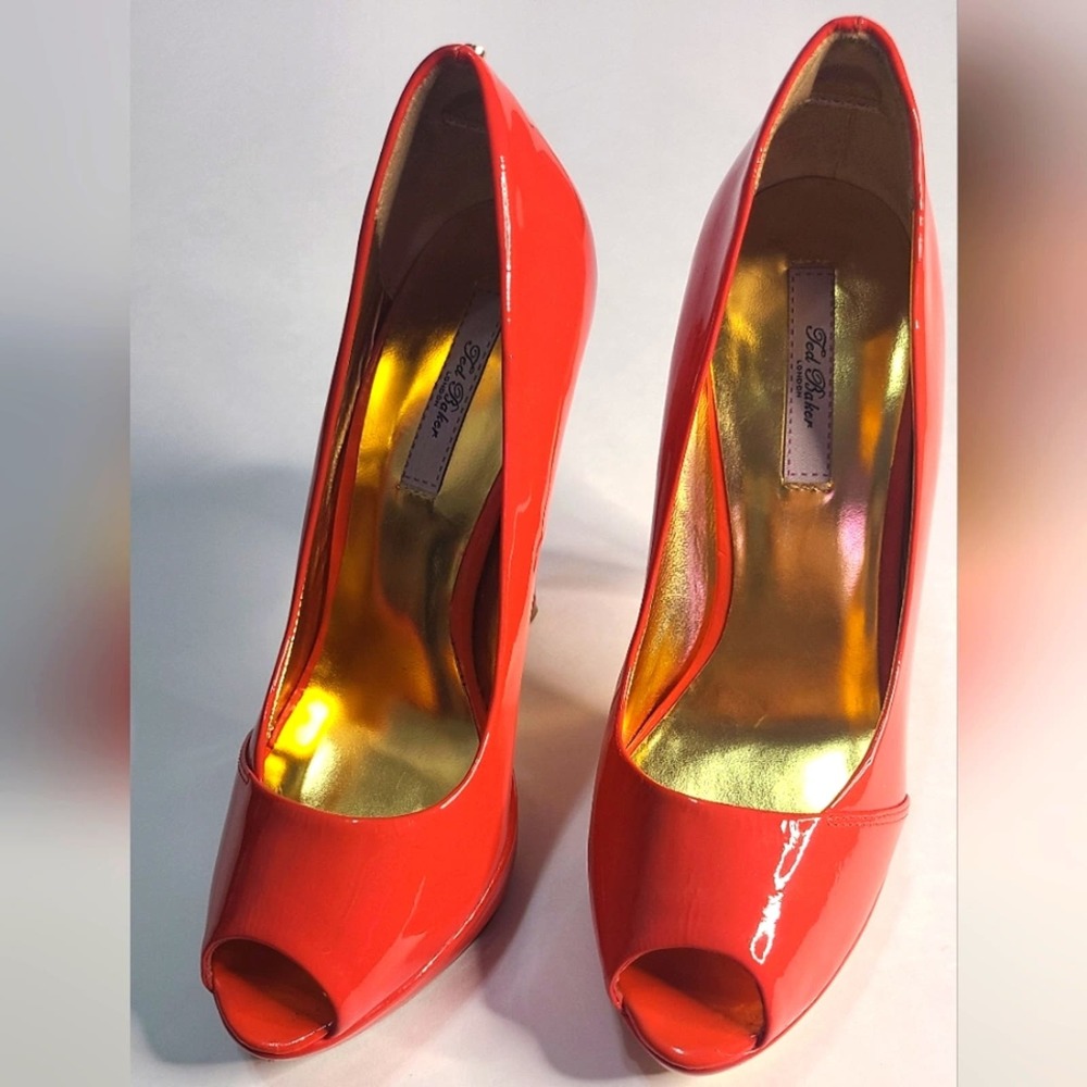 Ted Baker Coral Orange Halesia Heels!